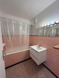 
                                                                                        Location
                                                                                         Studio meublé 34m2 quartier mairie Le Perreux