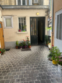 
                                                                                        Location
                                                                                         studio meublé
