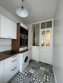 
                                                                                        Location
                                                                                         Studio meublé à louer