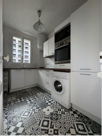 
                                                                                        Location
                                                                                         Studio meublé à louer