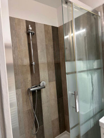 
                                                                                        Location
                                                                                         Studio meublé à louer