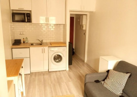 
                                                                                        Location
                                                                                         Studio meublé à louer à Paris 18ème