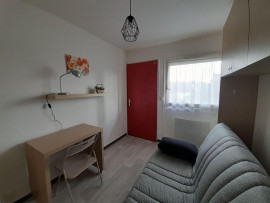 
                                                                                        Location
                                                                                         Studio meublé à louer refait à neuf