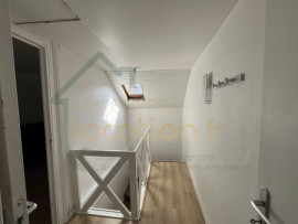 Location
Studio meublé à proximité des Champs-Élysées idéal étudiant et jeune actif