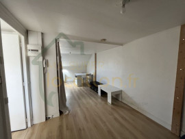 Location
Studio meublé à proximité des Champs-Élysées idéal étudiant et jeune actif