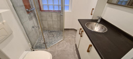 Location
Studio meublé au 3eme étage