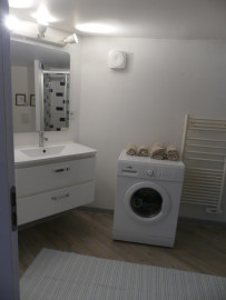 
                                                                                        Location
                                                                                         Studio meublé au calme avec petit extérieur