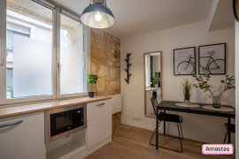 
                                                                                        Location
                                                                                         Studio meublé avec terrasse et jardin - Quartier Capucins