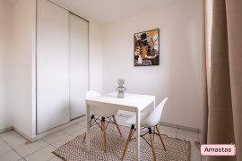 
                                                                                        Location
                                                                                         Studio meublé avec terrasse et Pkg Mermoz