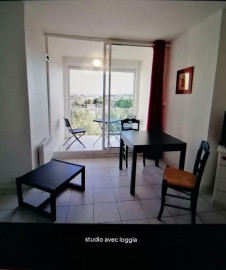 
                                                                                        Location
                                                                                         STUDIO meublé Belle Vue