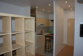 
                                                                                        Location
                                                                                         Studio meublé centre ville