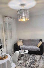 
                                                                                        Location
                                                                                         Studio Meublé de 26 m² avec Parking