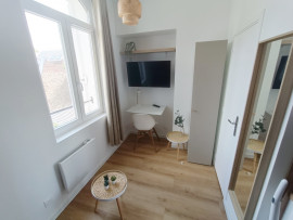 Location
Studio meublé design avec salle de sport