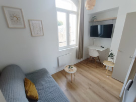Location
Studio meublé design avec salle de sport