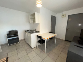 
                                                                                        Location
                                                                                         Studio meublé – École d’Art Amiens