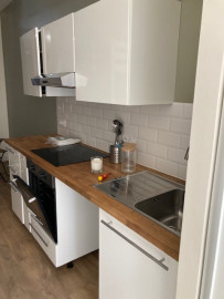 Location
Studio meublé en très bon état à Lyon 7