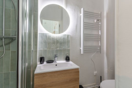 Location
Studio meublé entièrement refait à neuf - Victoire