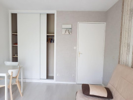 
                                                                                        Location
                                                                                         Studio meublé & équipé dans résidence sécurisée