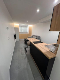 
                                                                                        Location
                                                                                         Studio meublé, équipé loyer tout compris