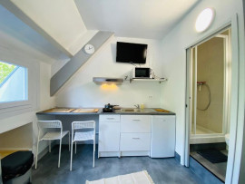 Location
studio meublé et équipé