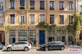 
                                                                                        Location
                                                                                         STUDIO MEUBLE ET EQUIPE DE 12M2 SUR LYON 7 - 169630