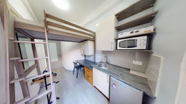 Location
Studio meublé et équipé proche Cathédrale Saint-Nicolas de Nice (balcon de 9m2)
