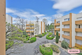 
                                                                                        Location
                                                                                         Studio meublé et rénové avec balcon Père Soulas