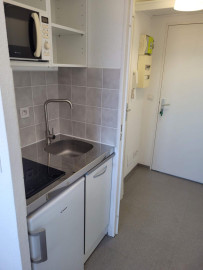 
                                                                                        Location
                                                                                         Studio meublé étudiant(e), parking, vue dégagée
