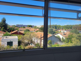 
                                                                                        Location
                                                                                         Studio meublé étudiant(e), parking, vue dégagée