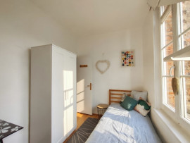 
                                                                                        Location
                                                                                         Studio meublé hyper centre - gare à pied