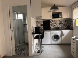
                                                                                        Location
                                                                                         Studio meublé pour étudiant(e)