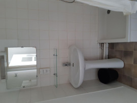 
                                                                                        Location
                                                                                         Studio Meublé proche de la Gare.