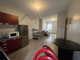 Location
Studio meublé, proche des commodités