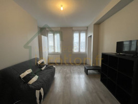 Location
Studio meublé, proche des commodités