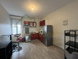 Location
Studio meublé, proche des commodités