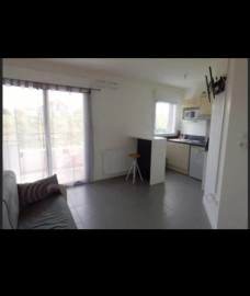 
                                                                                        Location
                                                                                         Studio meublé proche RER A / Ligne L