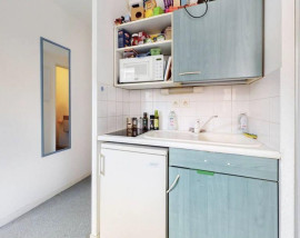 
                                                                                        Location
                                                                                         Studio meublé - Quartier Bazacle / Compans