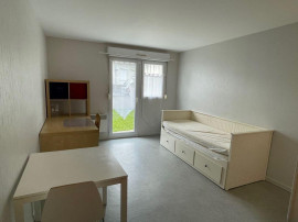 
                                                                                        Location
                                                                                         Studio meublé récent a louer