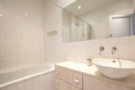 Location
Studio meublé situé Rue Lacretelle , Paris 15ème