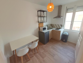 
                                                                                        Location
                                                                                         Studio meublé tout inclus St-Roch