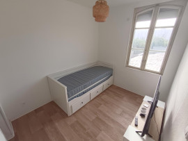 
                                                                                        Location
                                                                                         Studio meublé tout inclus St-Roch