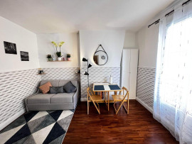 
                                                                                        Location
                                                                                         Studio Moderne les Gobelins