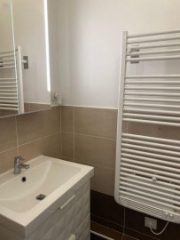 
                                                                                        Location
                                                                                         Studio Nanterre Ville