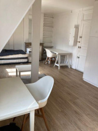 
                                                                                        Location
                                                                                         Studio Neuilly à louer