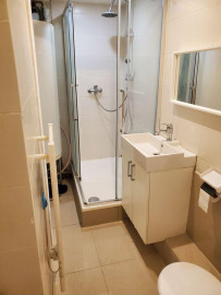 
                                                                                        Location
                                                                                         Studio orangerie