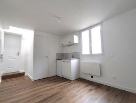 
                                                                                        Location
                                                                                         Studio Orléans
