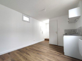 
                                                                                        Location
                                                                                         Studio Orléans
