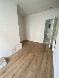 
                                                                                        Location
                                                                                         Studio Paris 10ème