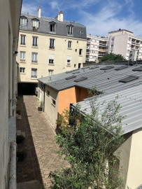 
                                                                                        Location
                                                                                         Studio paris 18