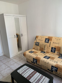 
                                                                                        Location
                                                                                         Studio Paris 19